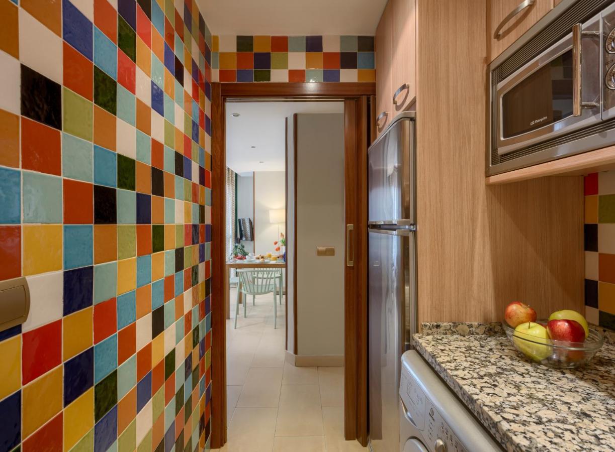 Apartamentos Suites Oficentro Málaga Exteriör bild