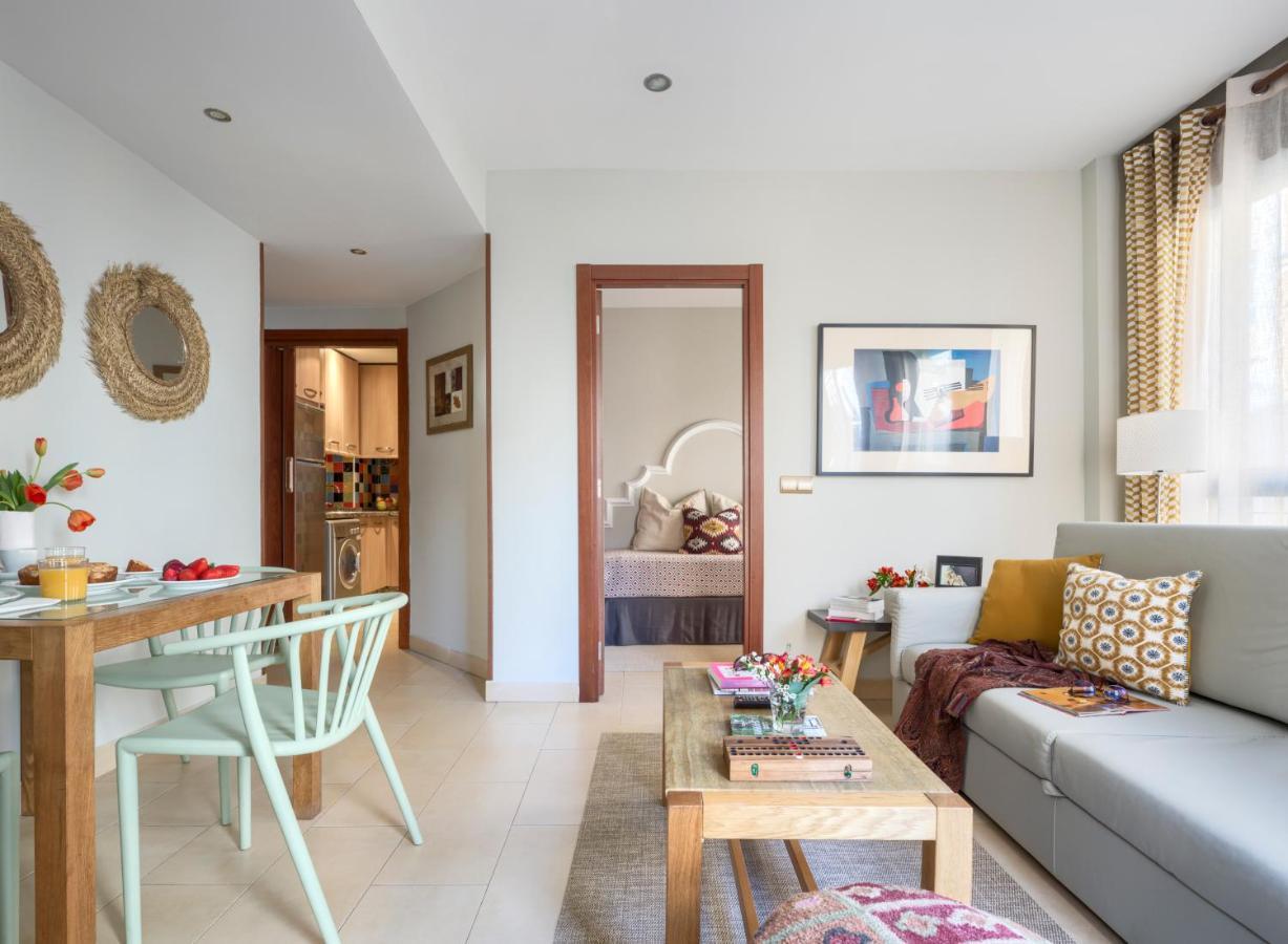 Apartamentos Suites Oficentro Málaga Exteriör bild