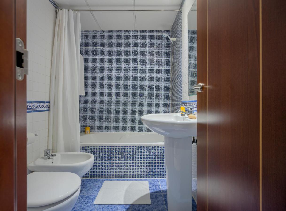 Apartamentos Suites Oficentro Málaga Exteriör bild