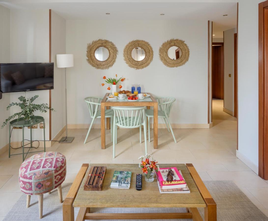 Apartamentos Suites Oficentro Málaga Exteriör bild